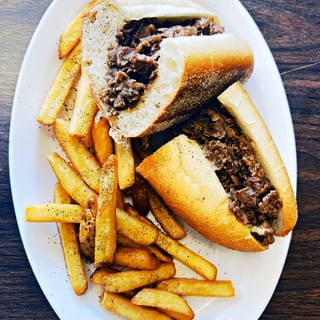 Regular Cheesesteak & French Fries Lunch